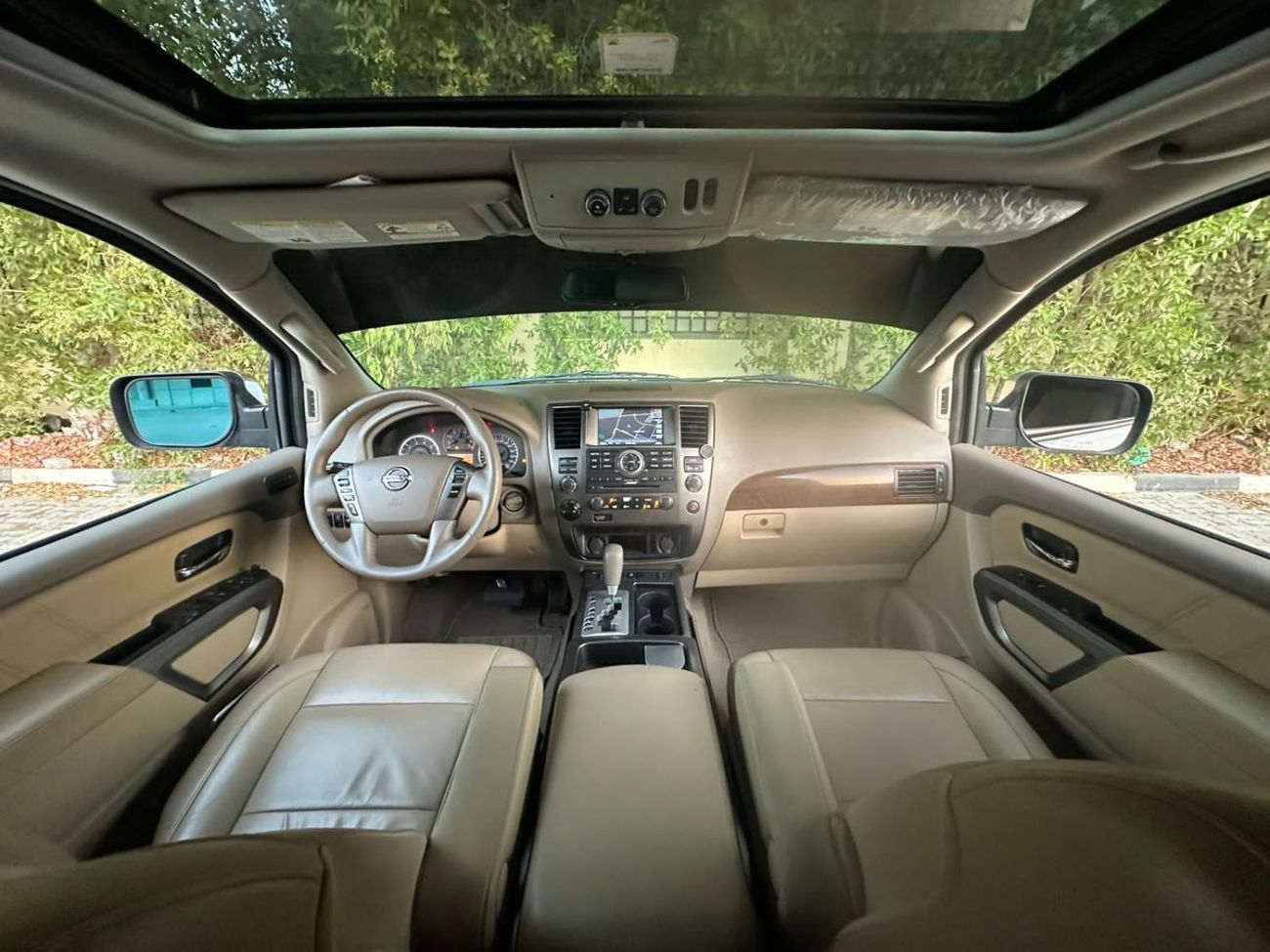 Nissan Armada LE خليجي