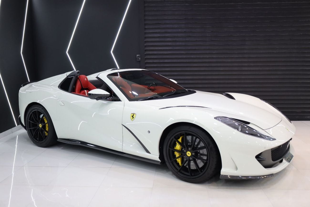 Ferrari 812 GTS Passenger Display, Carbon Exterior/Interior, Dealer Warranty + Service!!