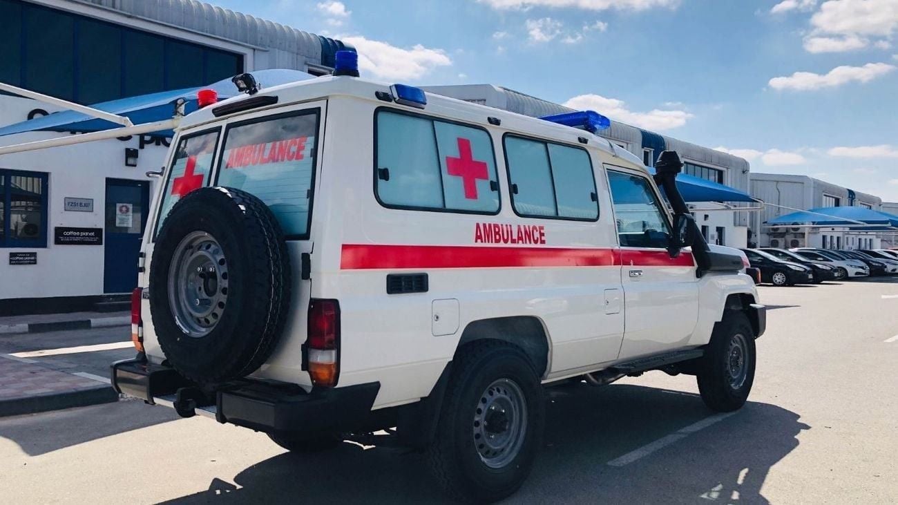 Toyota Land Cruiser 70 LC 78 HARDTOP 2.8L MT 78 Ambulance Conversion [Type 1 & 2]