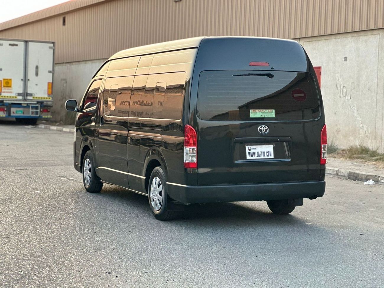 Toyota Hiace PREMIUM CONDITION | RHD | 3.0L DIESEL | 2015 | AIR CONDITIONER | 14 SEATERS