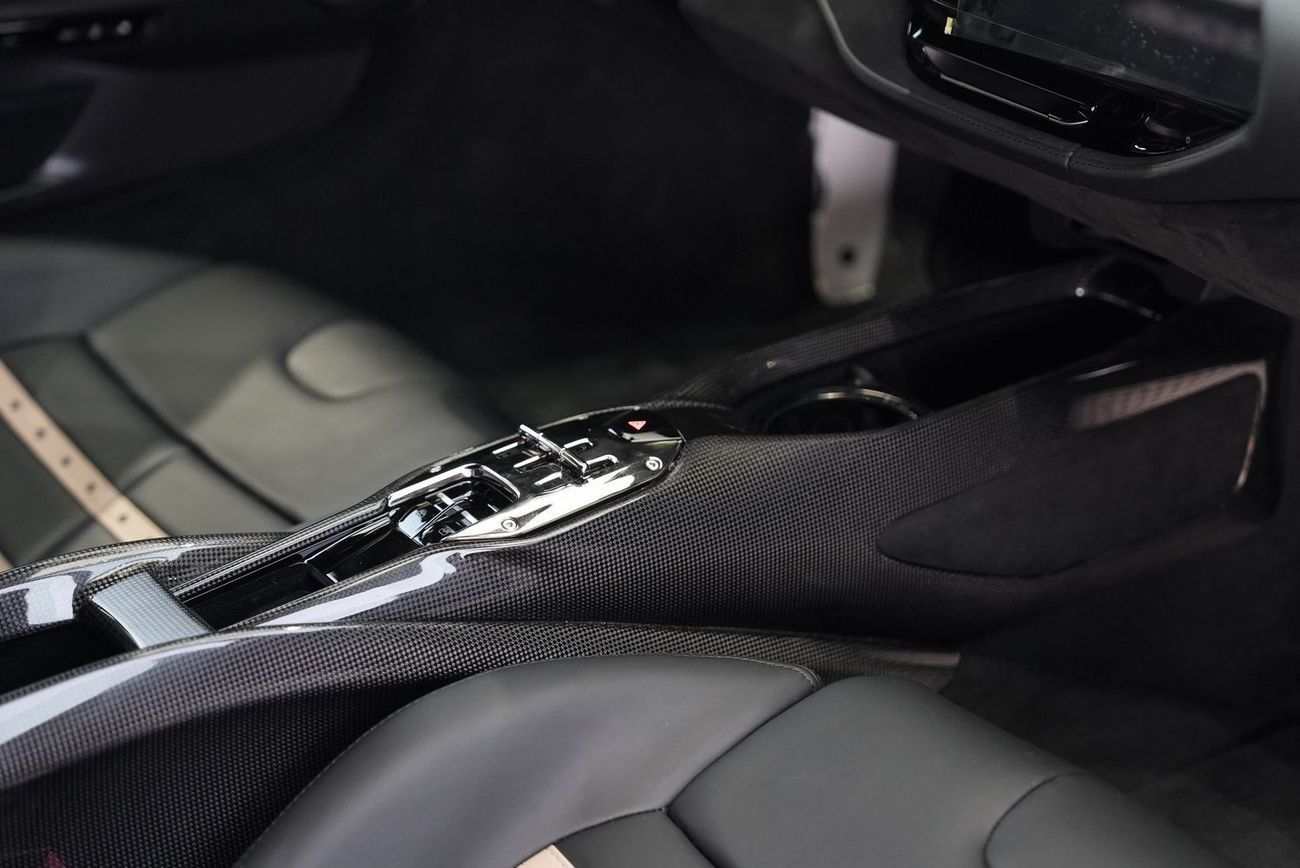 Ferrari SF90 Stradale Ferrari SF90 Stradale Assetto Fiorano