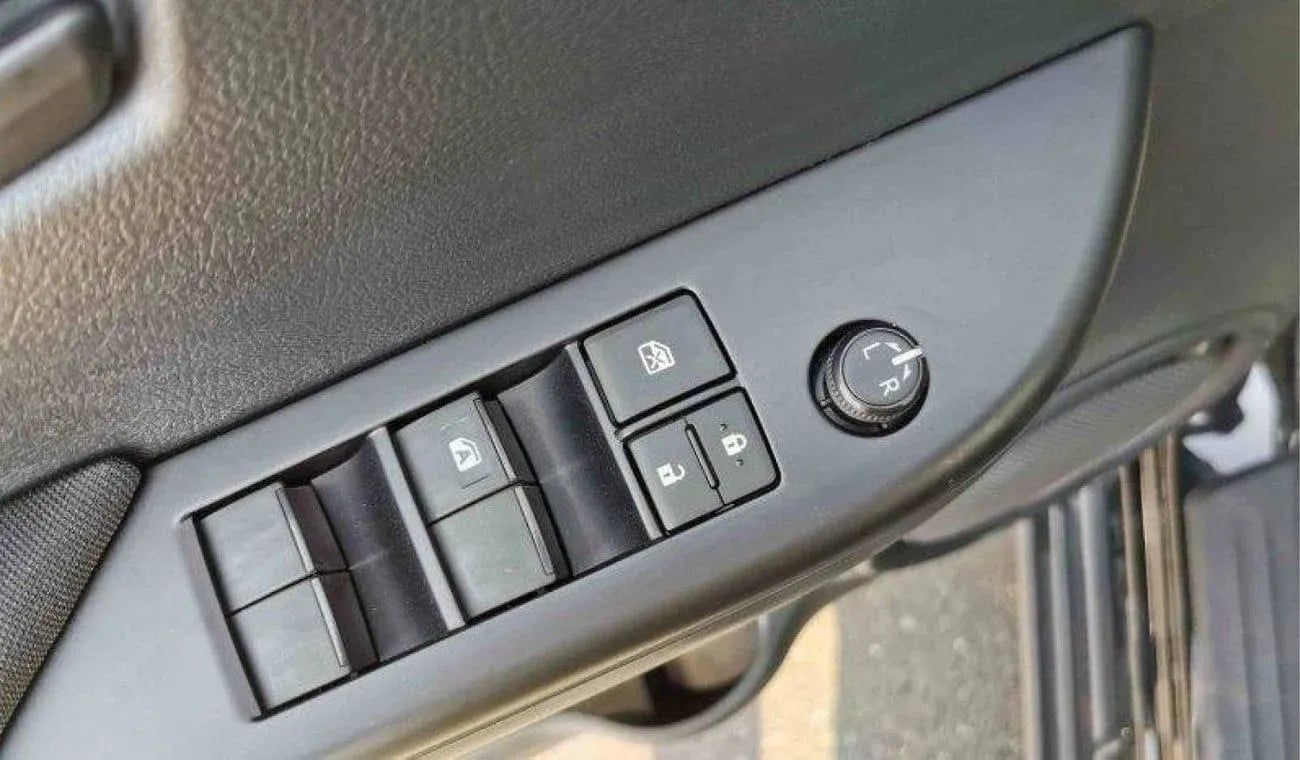 تويوتا هيلوكس Toyota Hilux Toyota hilux 2.4L diesel mid options MY2024