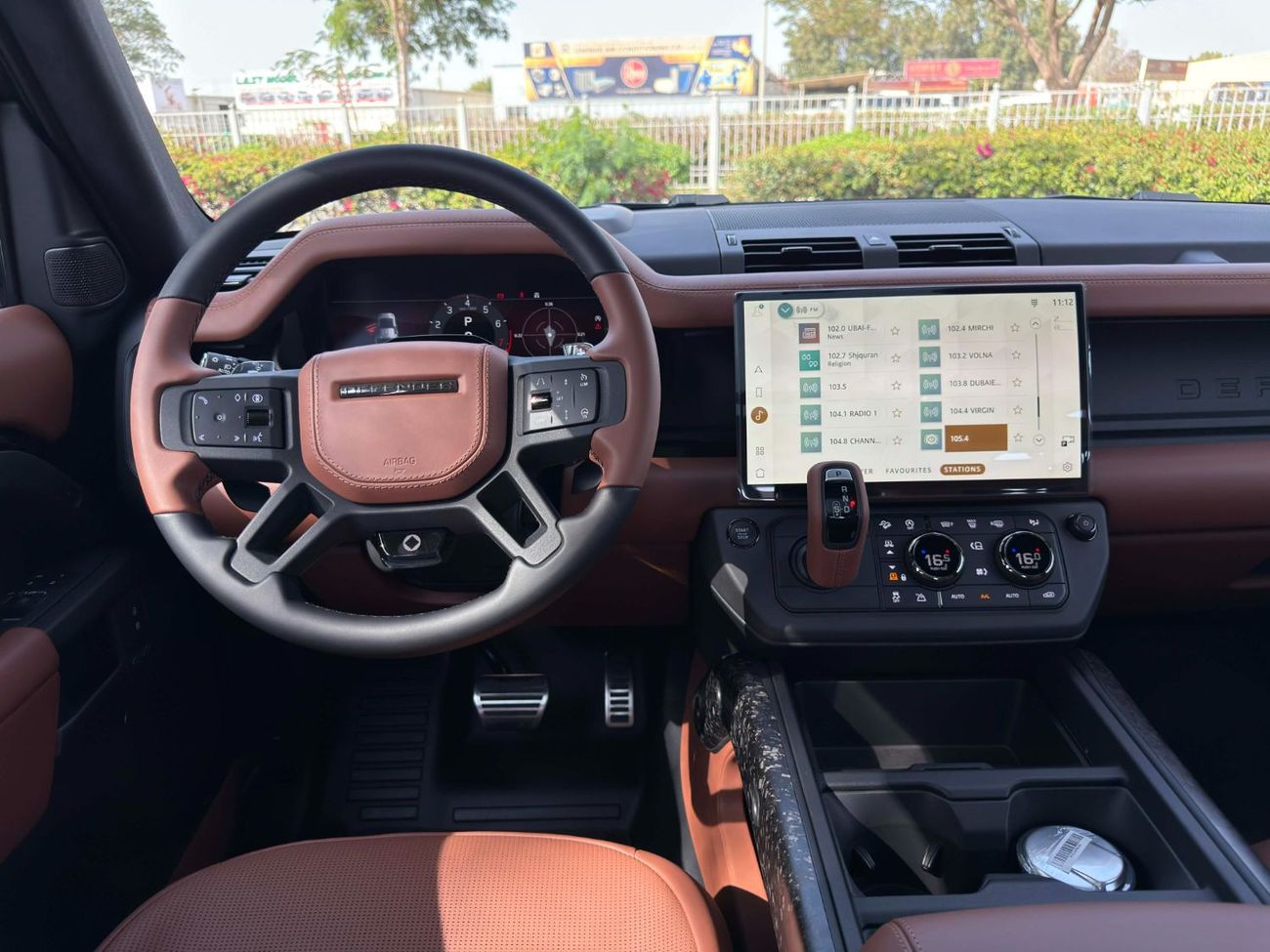 لاند روفر ديفندر BLACK EDITION**2026**GCC SPEC UNDER WARRANTY AND SERVICE