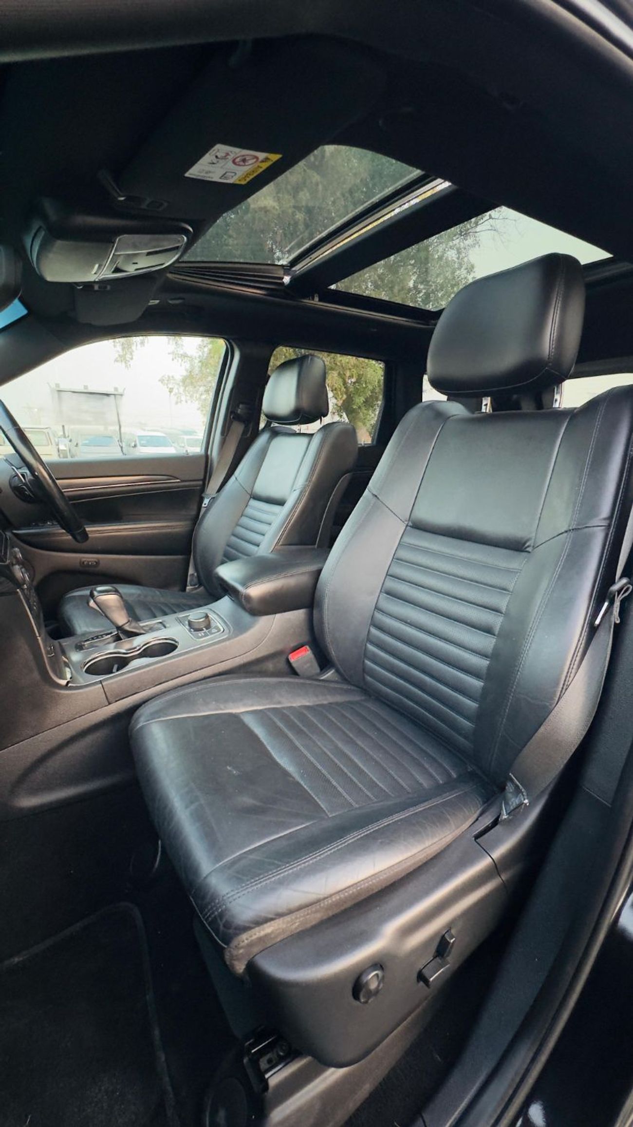 Jeep Grand Cherokee PREMIUM FEATURES | 3.0 DIESEL ENGINE | AUTO | RHD | REAR VIEW CAMERA