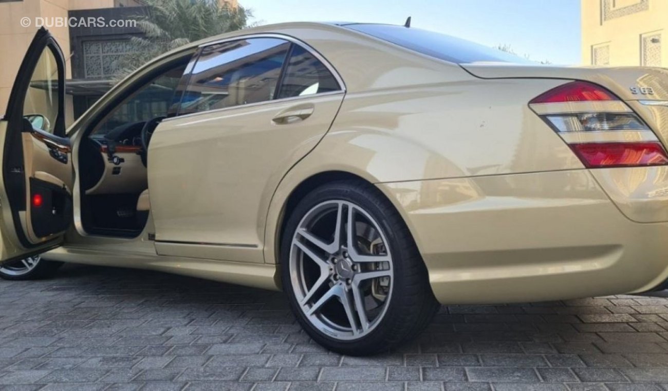 مرسيدس بنز S 63 AMG Mercedes-Benz S63 AMG - GCC