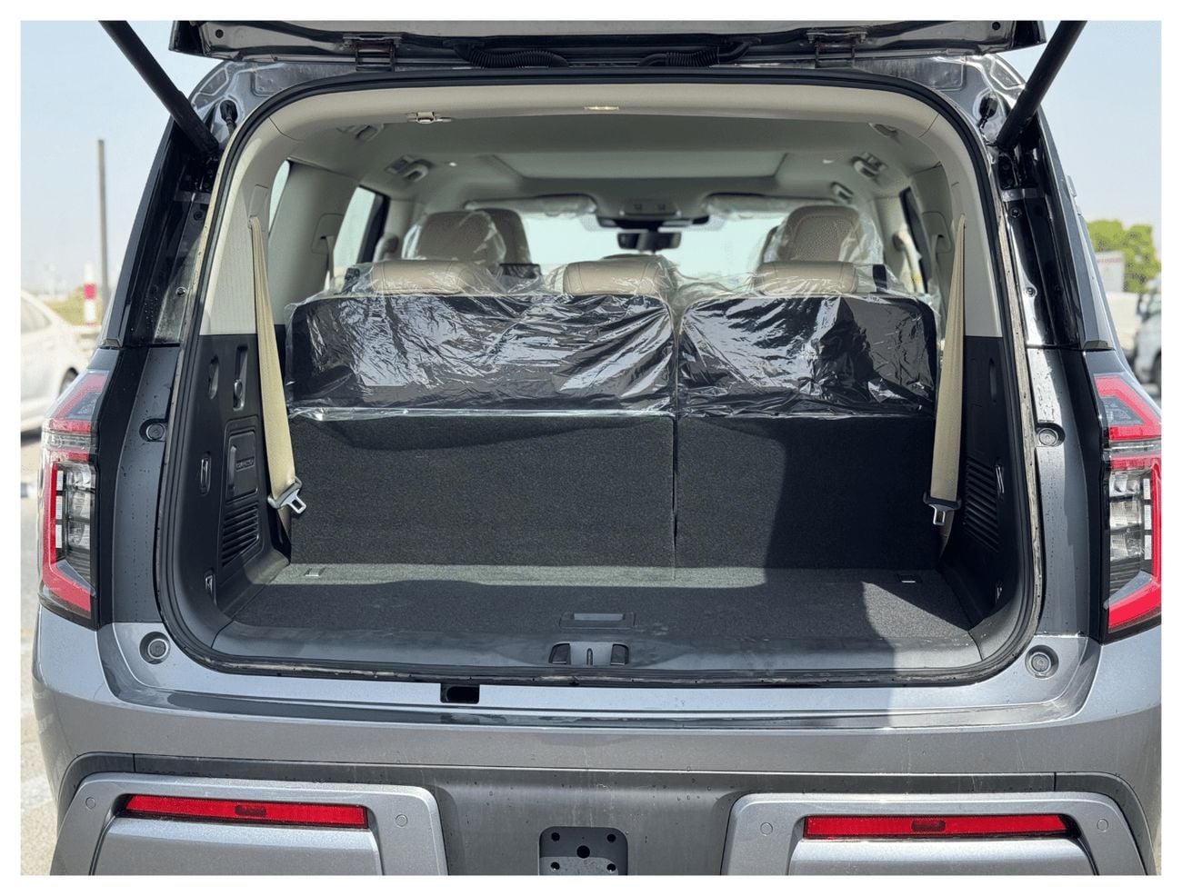 نيسان باترول 2026 Nissan Patrol LE 3.5L Mid options (Grey)
