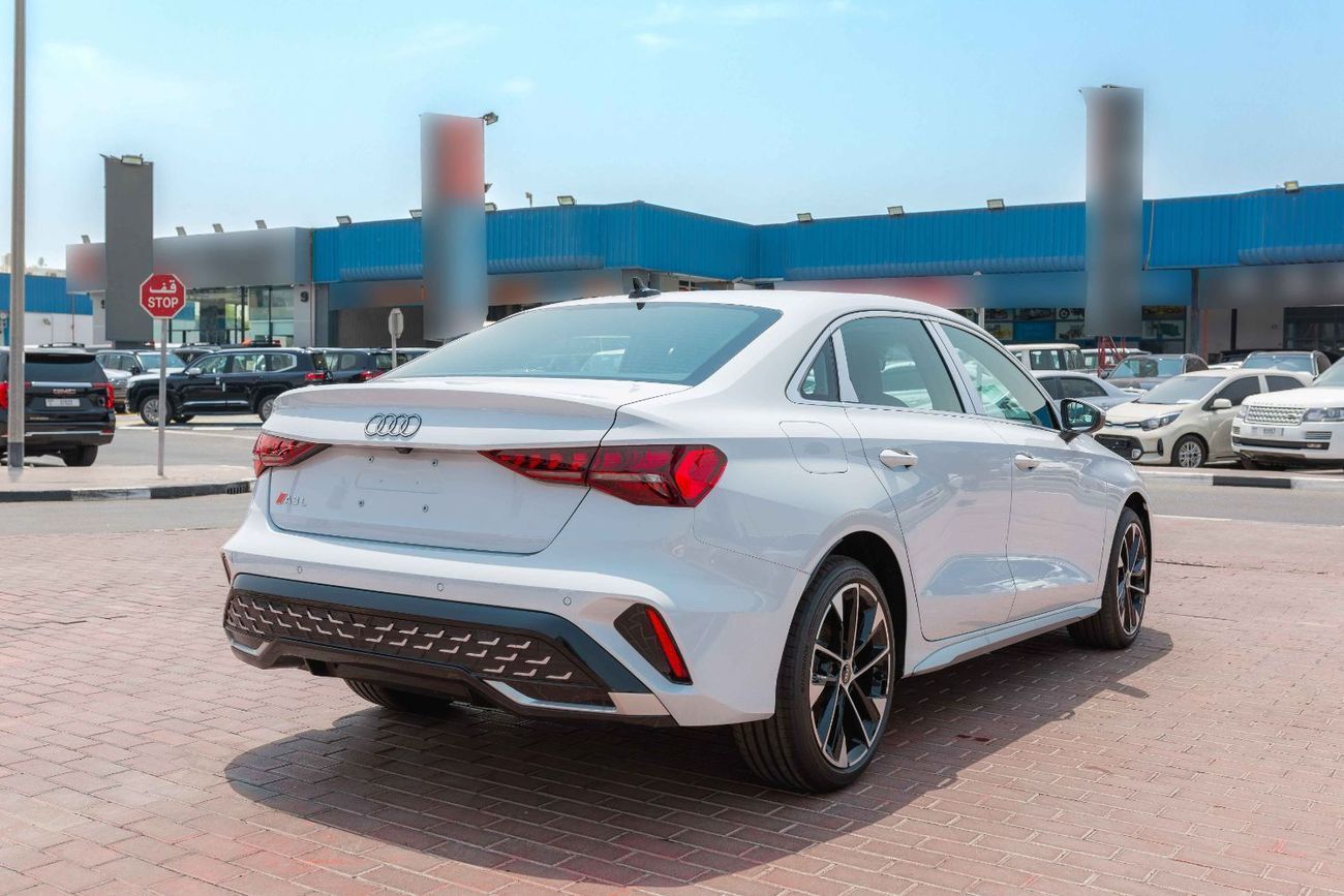 Audi A3 35 TFSI S-LINE Audi A3 1.5T 35 TFSI S-Tronic Sedan 2025 (White)