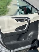 Toyota RAV4 Hybrid XLE 2.5L full option