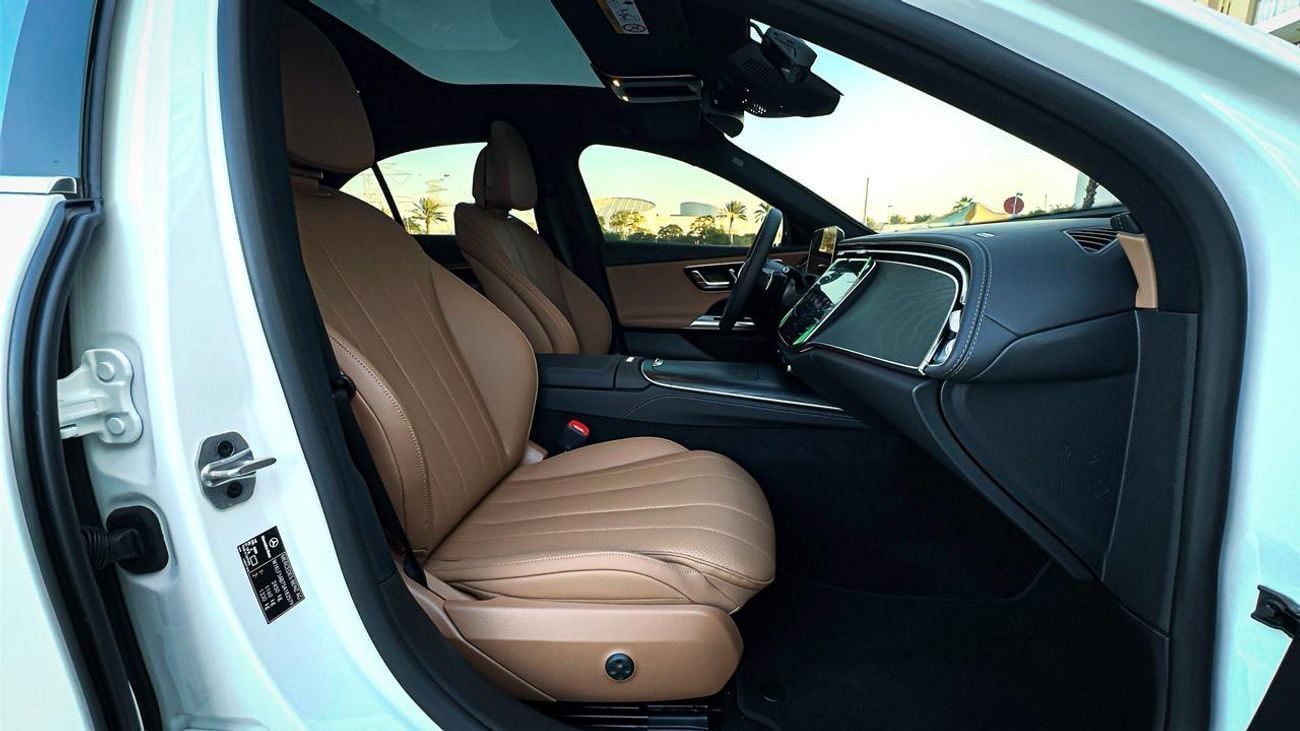 Mercedes-Benz E200 2.0L