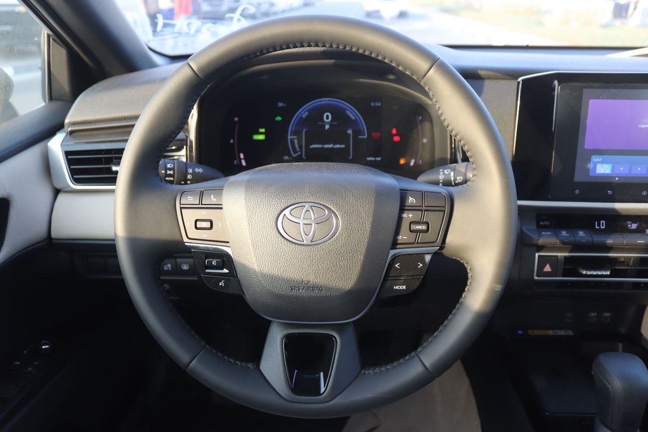 Toyota Camry E PLUS HEV 2.5 E-PLUS HYBRID, KEYLESS ENTRY, PUSH START, SUNROOF, MODEL 2025 SAUDI SPECS