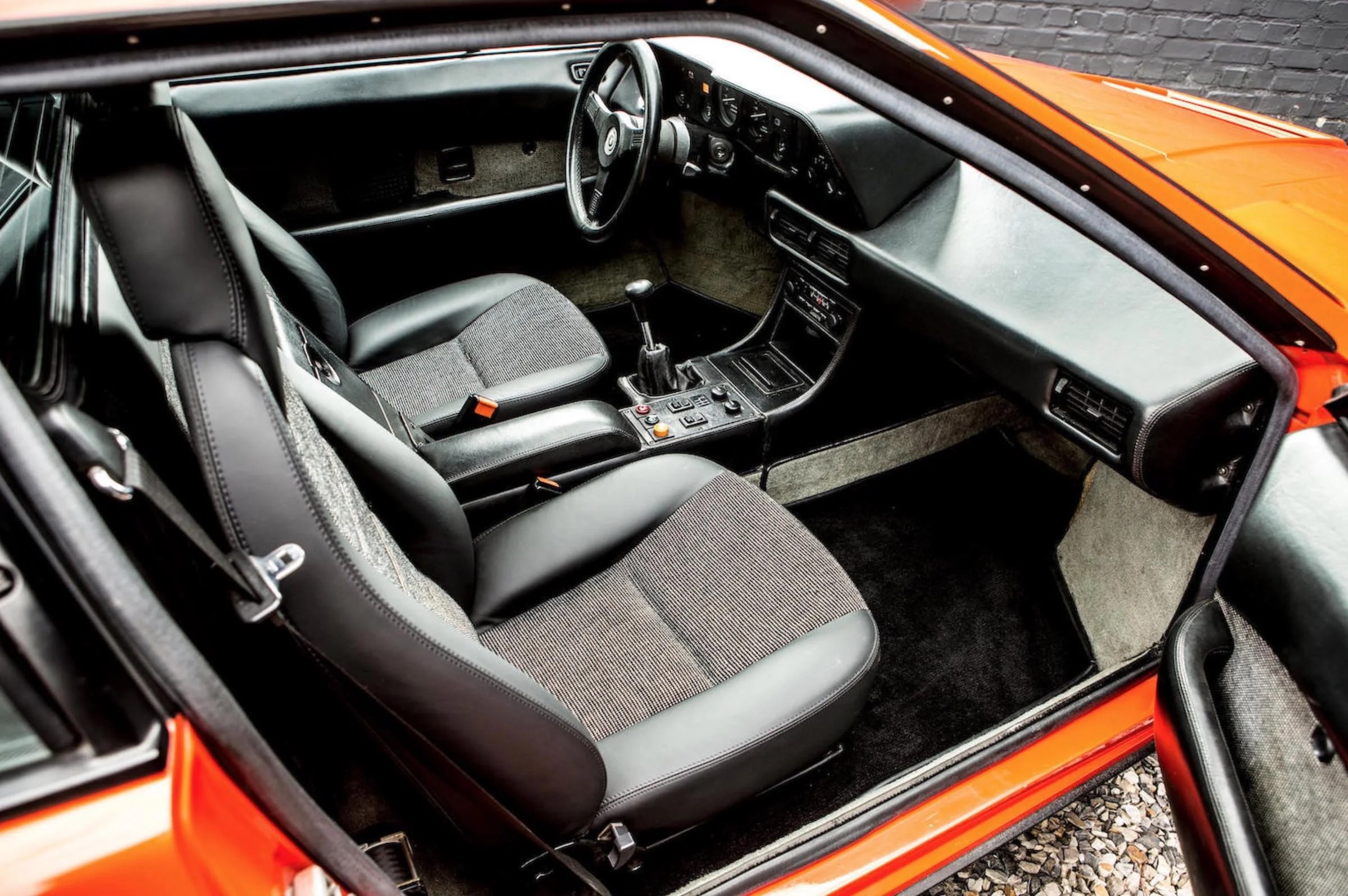 BMW M1 interior - Seats