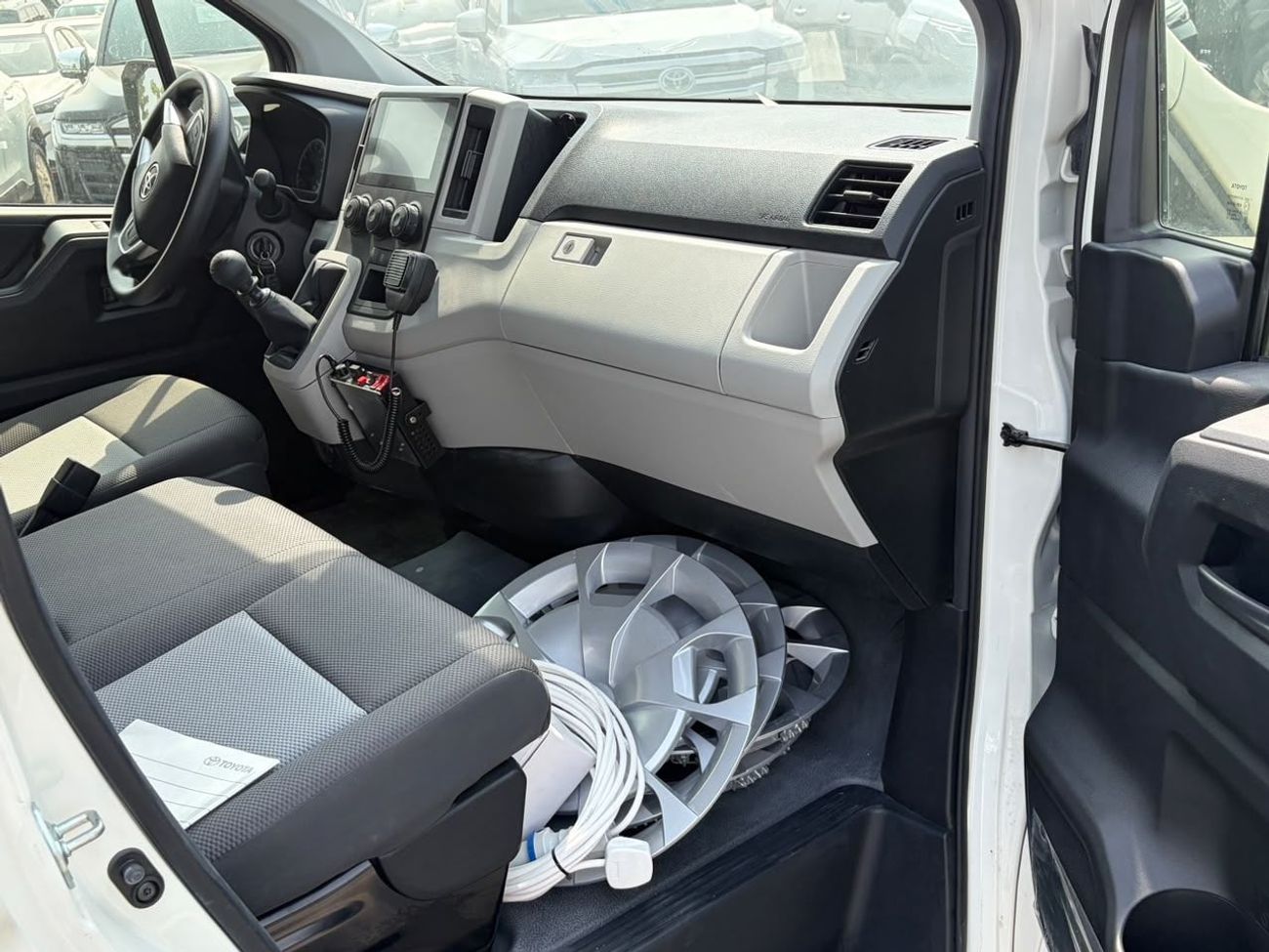 Toyota Hiace HIGHROOF | 3.5L V6 PETRO  M/T  | EMERGENCY MEDICAL AMBULANCE | MY2026