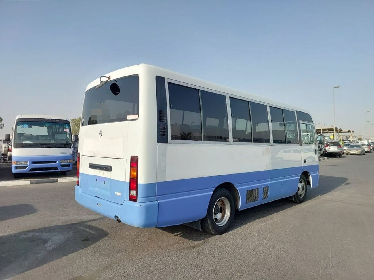 نيسان سيفيليان NISSAN CIVILIAN BUS RHD 2003 MODEL 4.1 L DIESEL AUTOMATIC(PM20798)