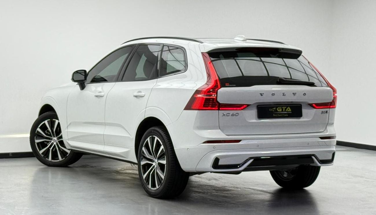 فولفو XC 60 2.0T B5 MHEV R Design (AWD) 2023 Volvo XC60 B5 Dark Edition, Warranty Till 31-05-2026, Service Inclu