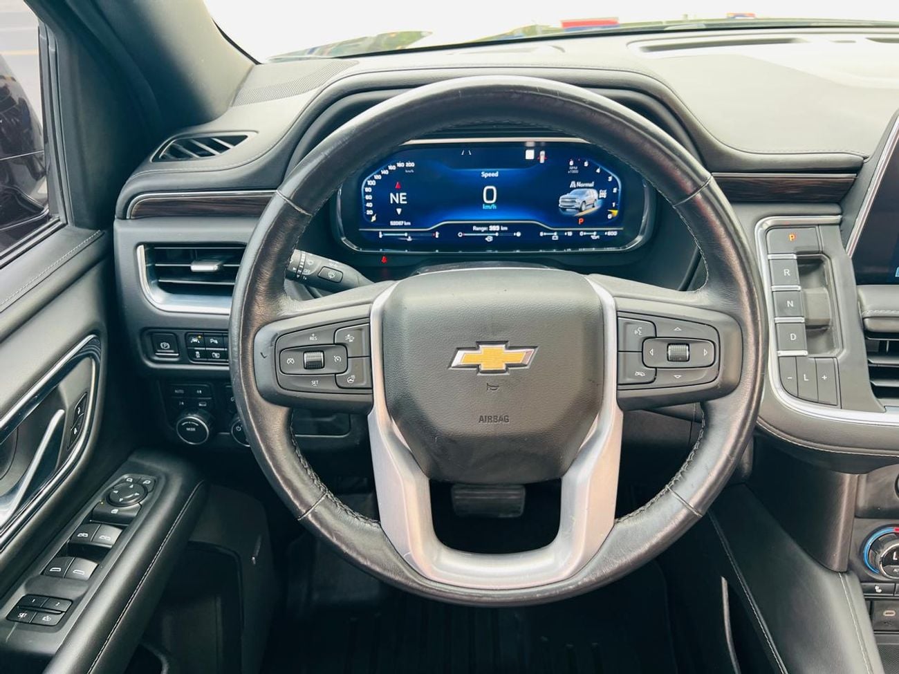 Chevrolet Suburban LT 5.3L 4WD