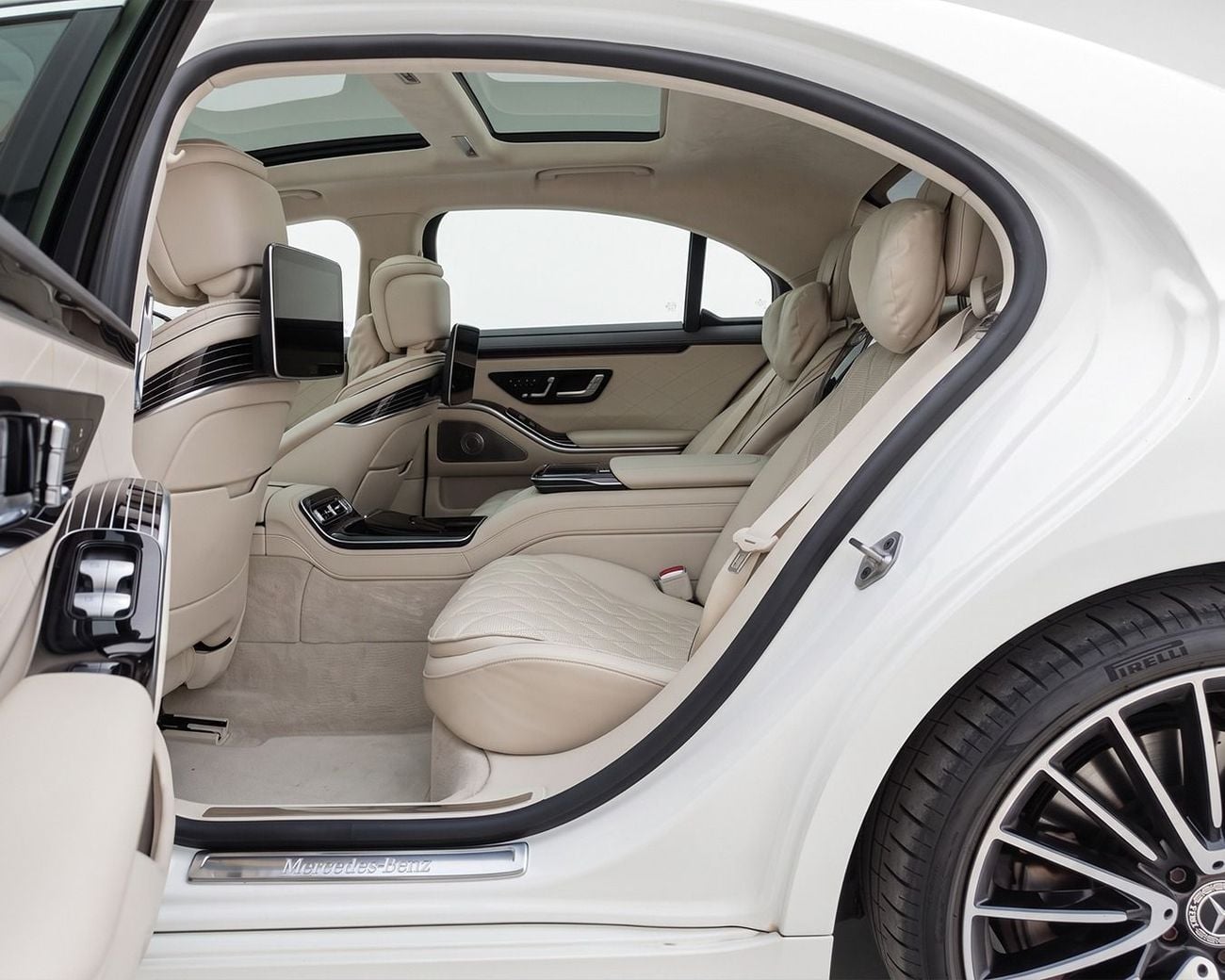 Mercedes Benz S 580 4MATIC 2022 | 1 Key | AED 4,786 / Monthly