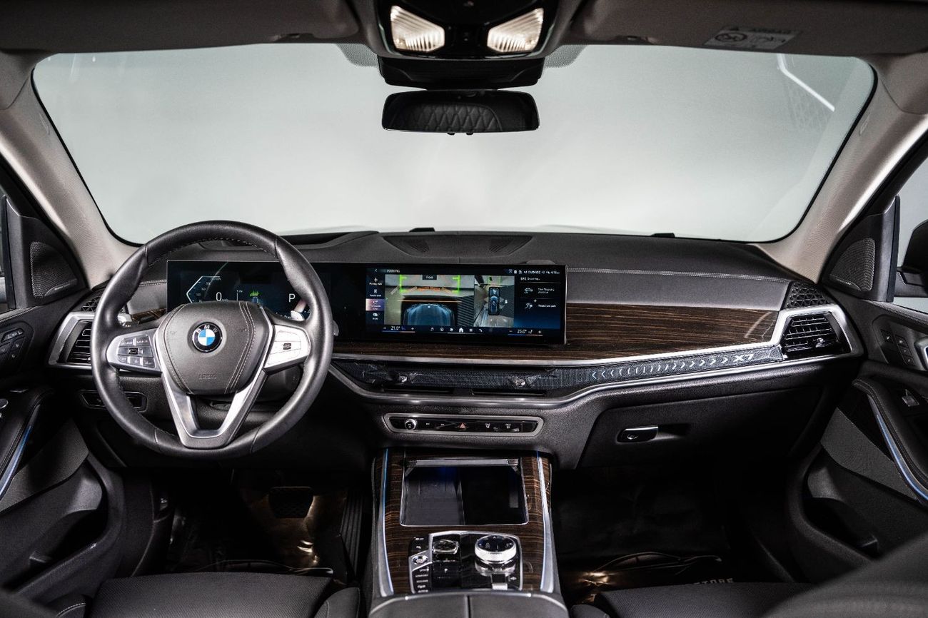 BMW X7 xDrive40i Luxury M Sport Package 3.0L 2024-BMW X7 40i XDRIVE LUXURY 7 SEATS-GCC-FSH WITH AGMC