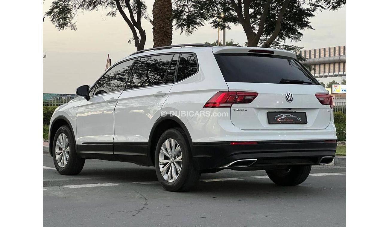 Volkswagen Tiguan VOLKSWAGIN TIGUAN TSI 2018 IN LOW MILEAGE WITH ONE YEAR WARRANTY
