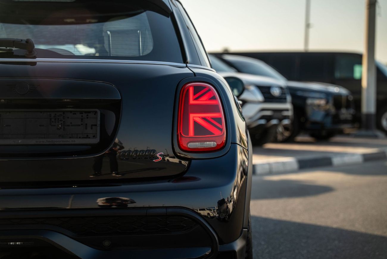 ميني كوبر إس 2023 Agency Warranty Full Service History GCC 2.0L Turbo 4 Cylinders Low Mileage