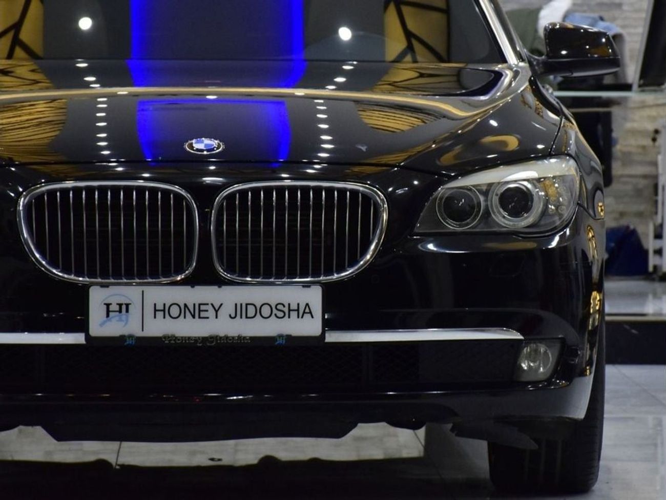 بي أم دبليو 730Li EXCELLENT DEAL for our BMW 730Li ( 2012 Model ) in Black Color GCC Specs