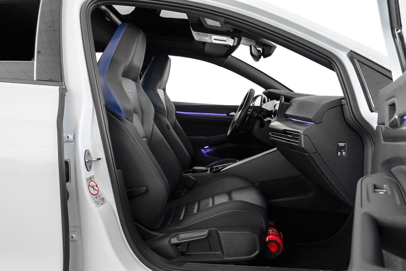 فولكس واجن جولف ار Base 2.0T