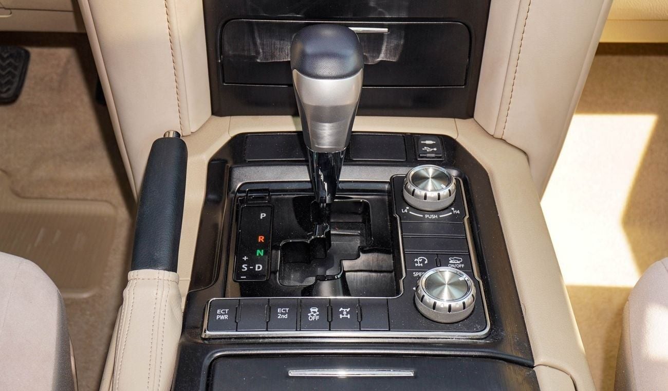 Toyota Land Cruiser GXR V8 Grand Touring