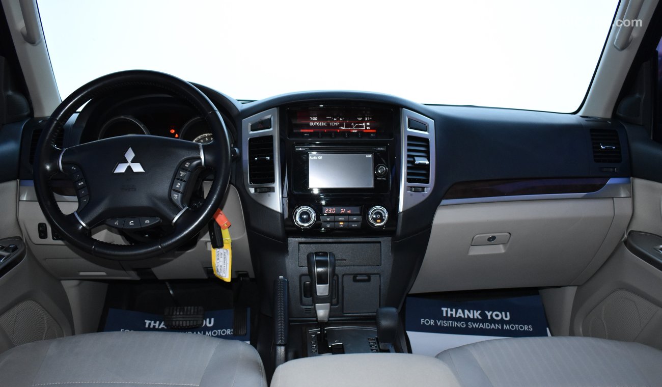 Mitsubishi Pajero 3.5L V6 MED 2016 GCC DEALER WARRANTY AND FREE REGISTRATION