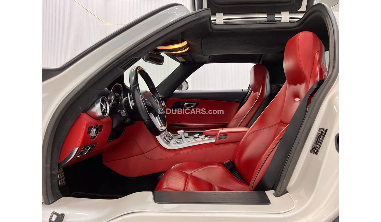 Mercedes-Benz SLS AMG 2011 Mercedes-Benz SLS AMG, Full Kuwait Mercedes Service History, Original Kit Available