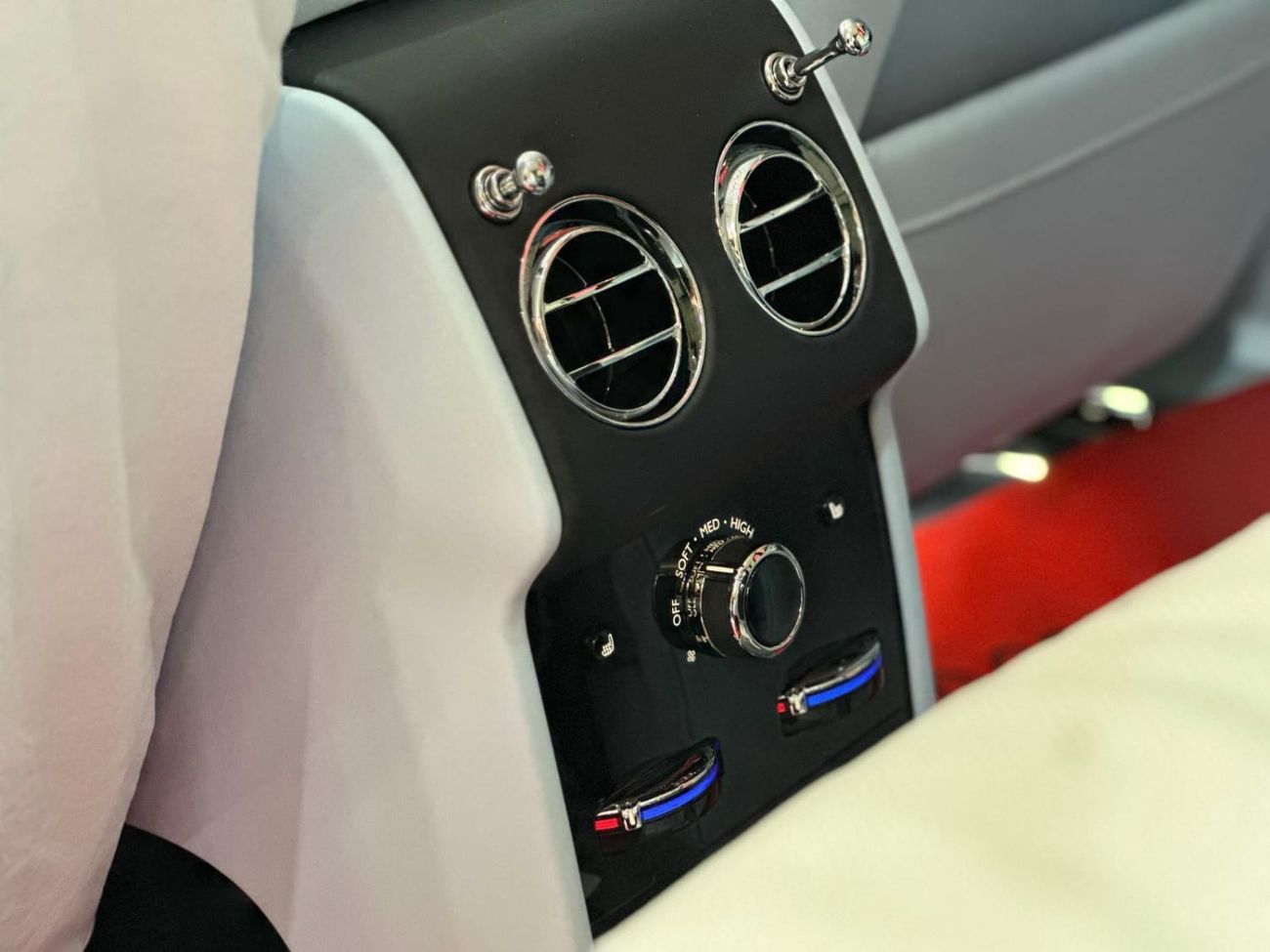 Rolls-Royce Cullinan 2025 Rolls-Royce Cullinan Black Badge | Black | Ultimate Luxury SUV