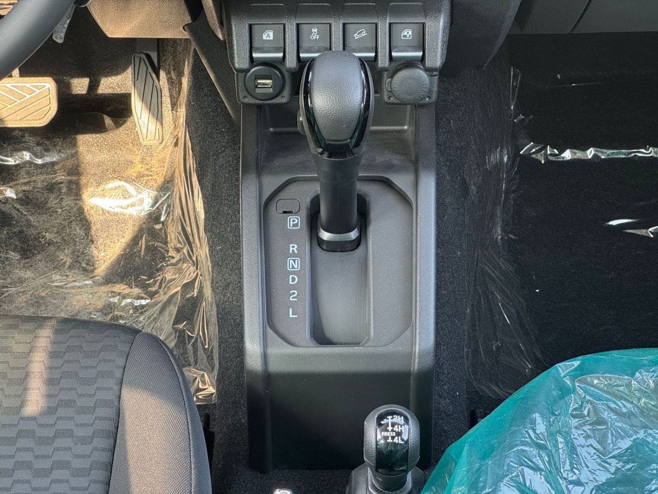 سوزوكي جيمني GLx 4 Door GCC brand New only Export
