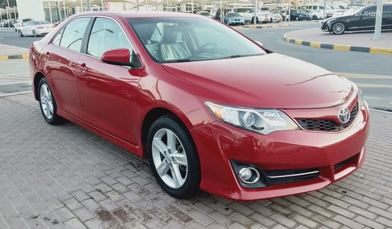 Toyota Camry SE - SPORTS EDITION