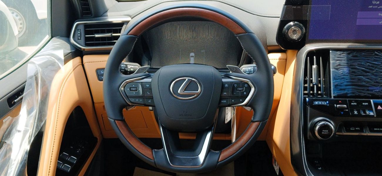 لكزس LX 700h SIGNATURE