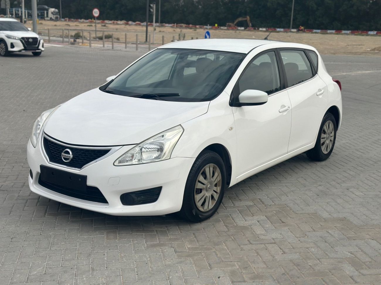 نيسان تيدا موديل 2016 خليجي حاله ممتازه من الداخل و الخارج