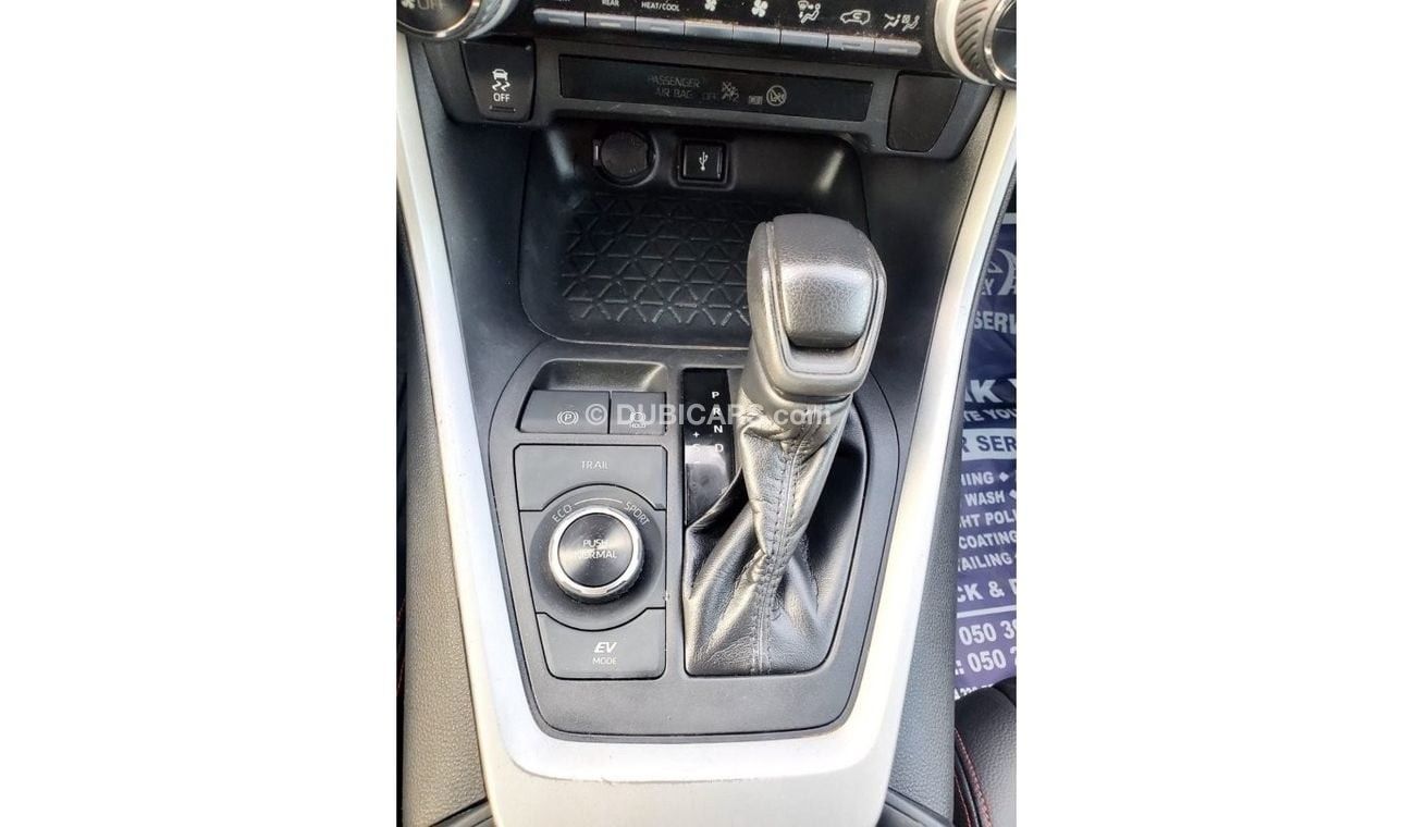 تويوتا راف ٤ hybrid TOYOTA RAV4 XLE Full Option