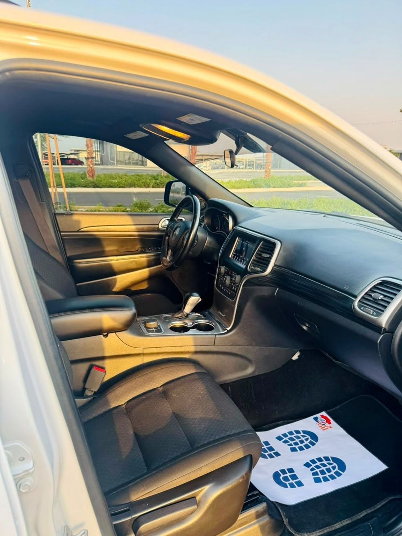 Jeep Grand Cherokee LAREDO