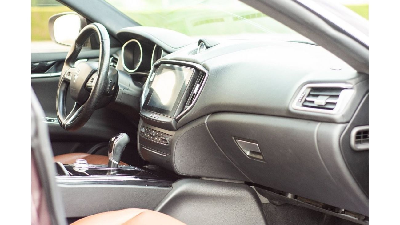 مازيراتي جيبلي USA 3.0 EXCELLENT CONDITION