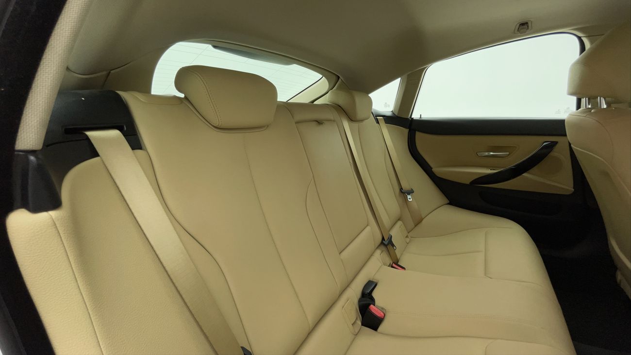 بي أم دبليو 420i GRAND COUPE EXECUTIVE 2 | بدون دفعة مقدمة | اختبار قيادة مجاني للمنزل