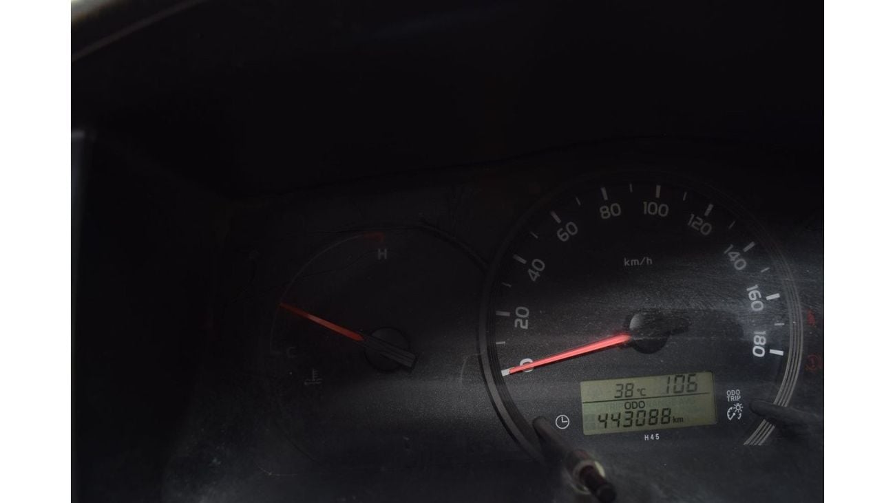 Toyota Hiace GL - High Roof LWB Toyota Hiace Highroof Chiller, Model:2016. Excellent condition