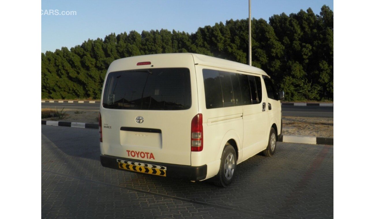 Toyota Hiace 2013 mid roof top of the range