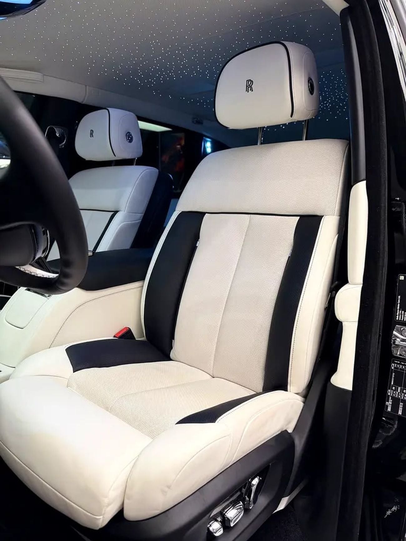 Rolls-Royce Phantom EWB GCC BRAND