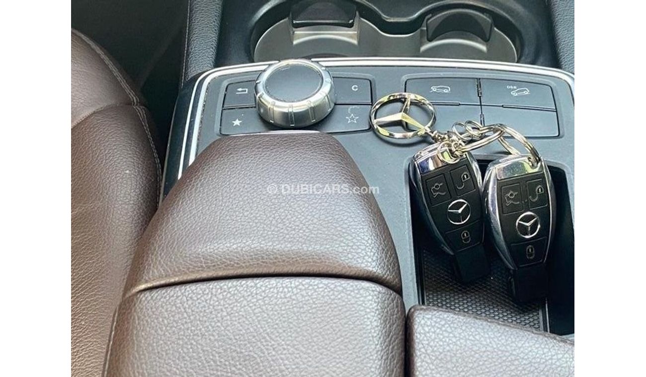 Mercedes-Benz ML 350 AMG Mercedes ML-350 2014 GCC V6 Perfect Condition - Full Option