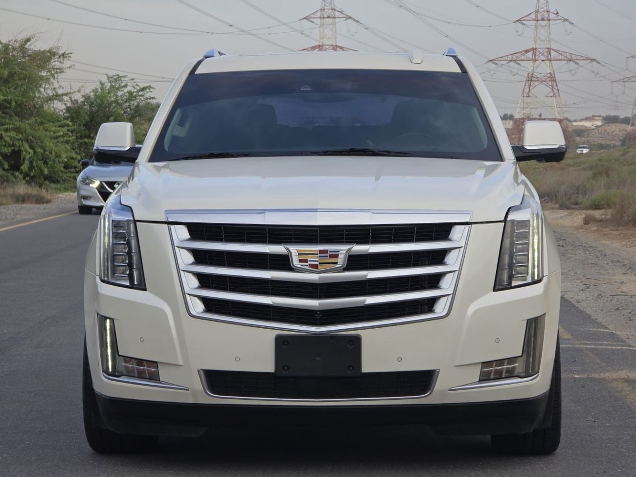 Cadillac Escalade Platinum 6.2L CADILLAC ESCALADE 2015 GCC FULL OPITION // GOOD CONDITION