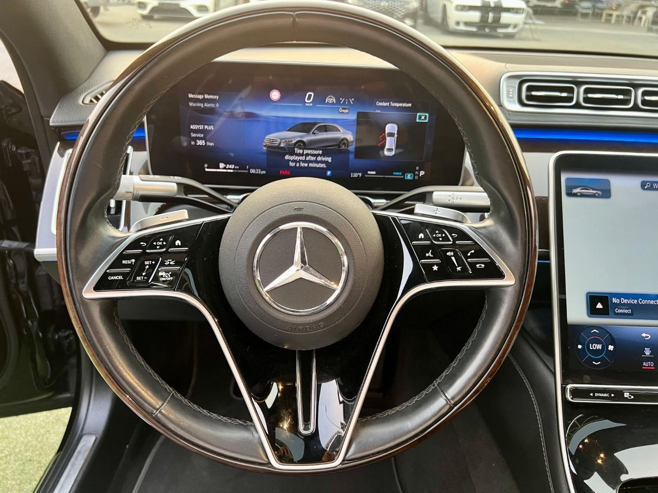 Mercedes-Benz S 580 4MATIC Exclusive 4.0L warranty one year bank financie available