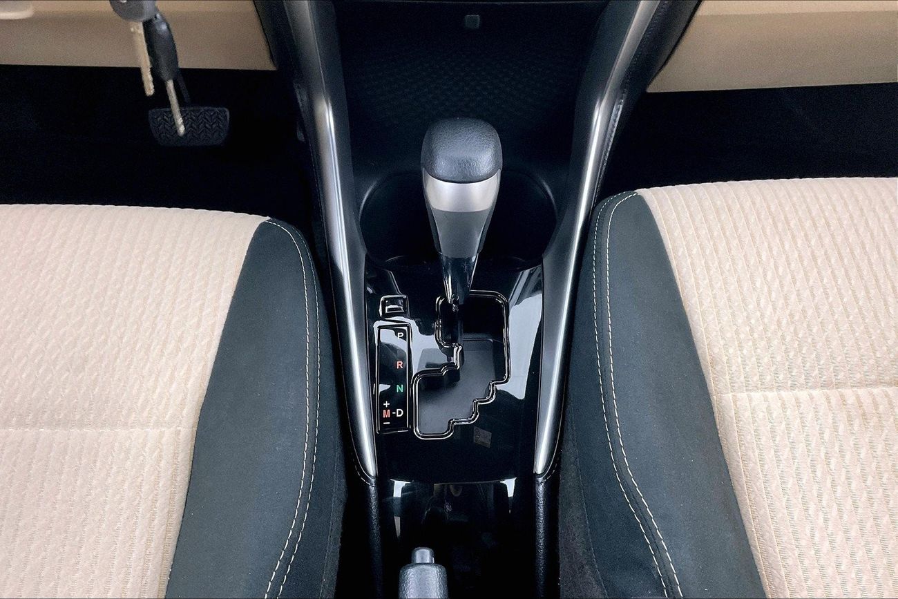 تويوتا يارس SE / E | سنة ضمان مجانية | 0 دفعة أولى | سياسة الإعادة بعد 7 أيام