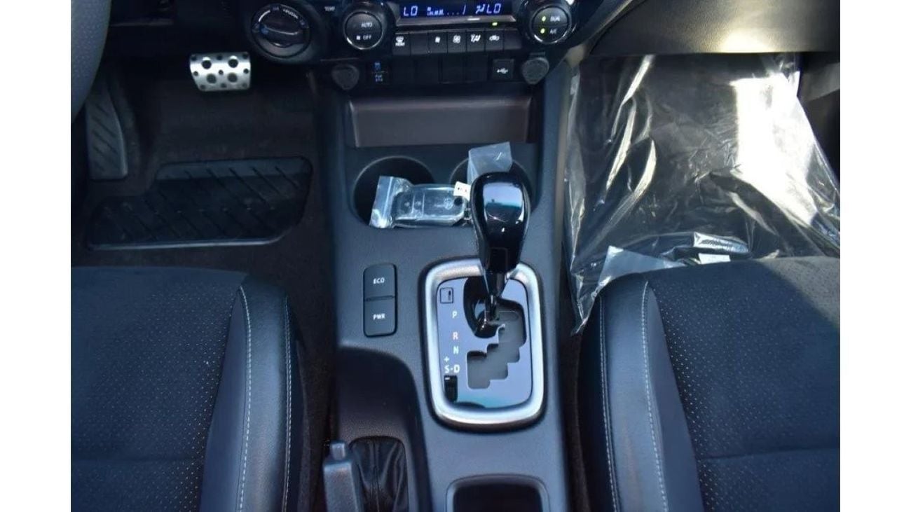 تويوتا هيلوكس Toyota Hilux GR Sport Diesel 2.8L V6 Full Option 2024