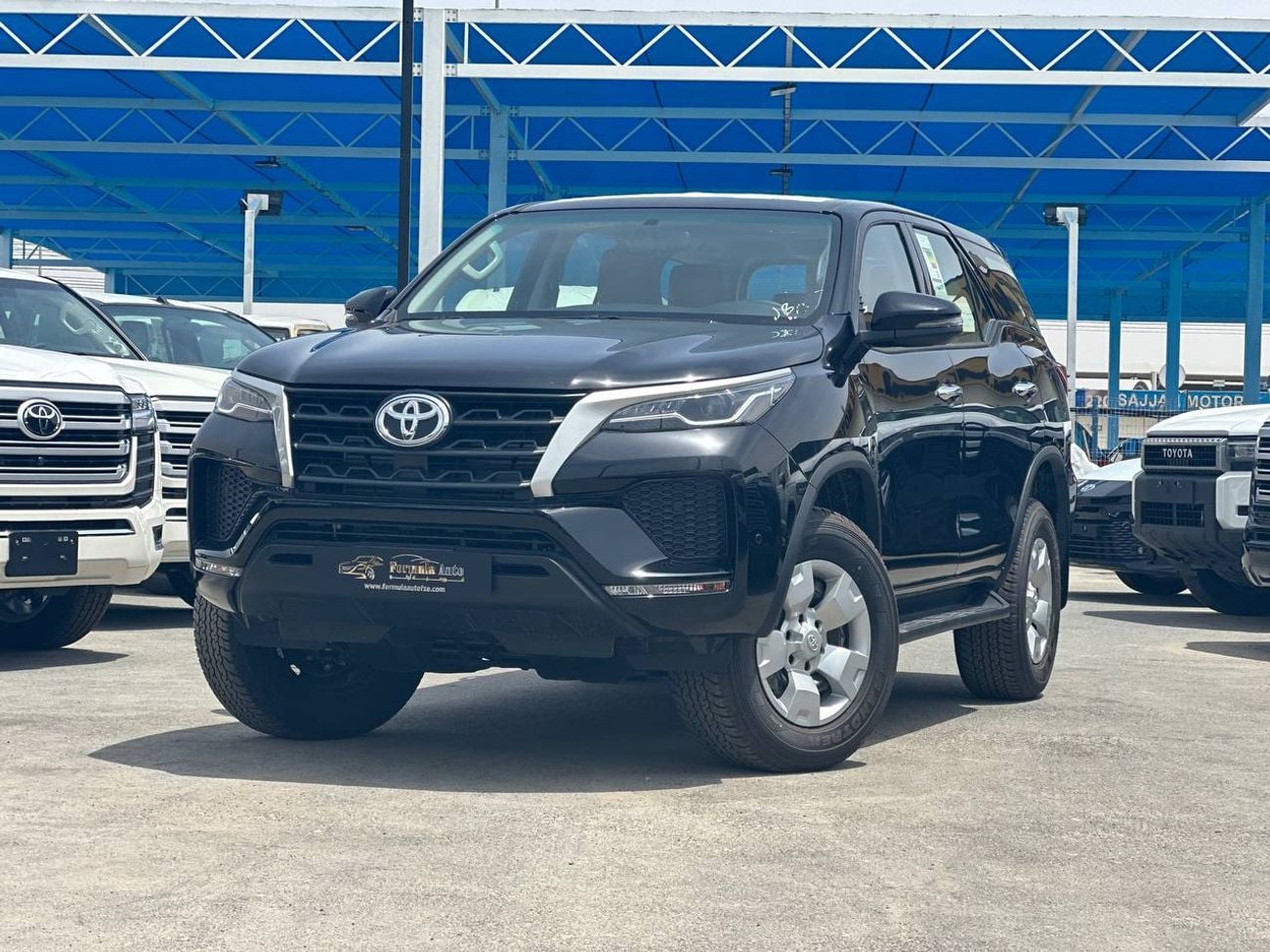 Toyota Fortuner Toyota Fortuner 4WD 2.4L DSL A/T // 2026 // STANDARD OPTION , SENSOR PARKING //