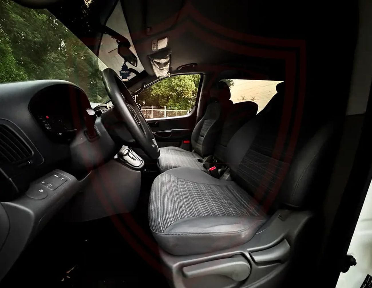 Hyundai H-1 GL 2.4L V4 | GCC Specs | Accident-Free | Excellent Condition | 907/Month