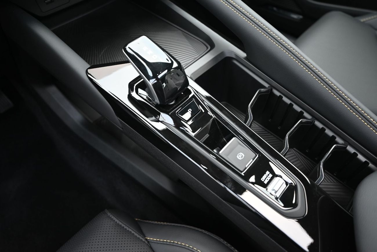 Geely Coolray GF 1.5TD EMI 1100 AED - GEELY COOLRAY GF 2025 - TOP OPTION