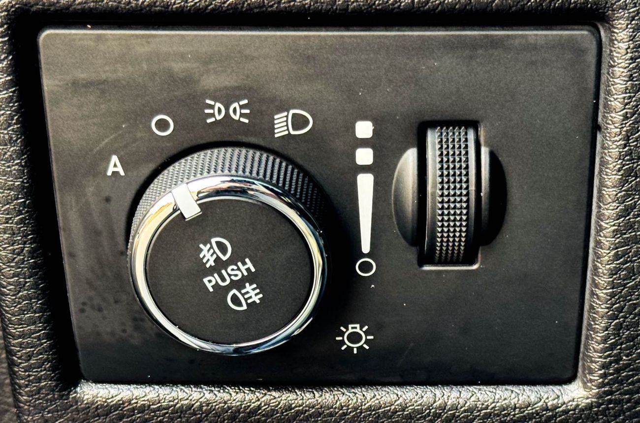 Jeep Grand Cherokee Laredo 3.6L 4WD Jeep Grand Cherokee | 2021 Model, GCC | 3.6L Engine | Excellent Condition | Monthly