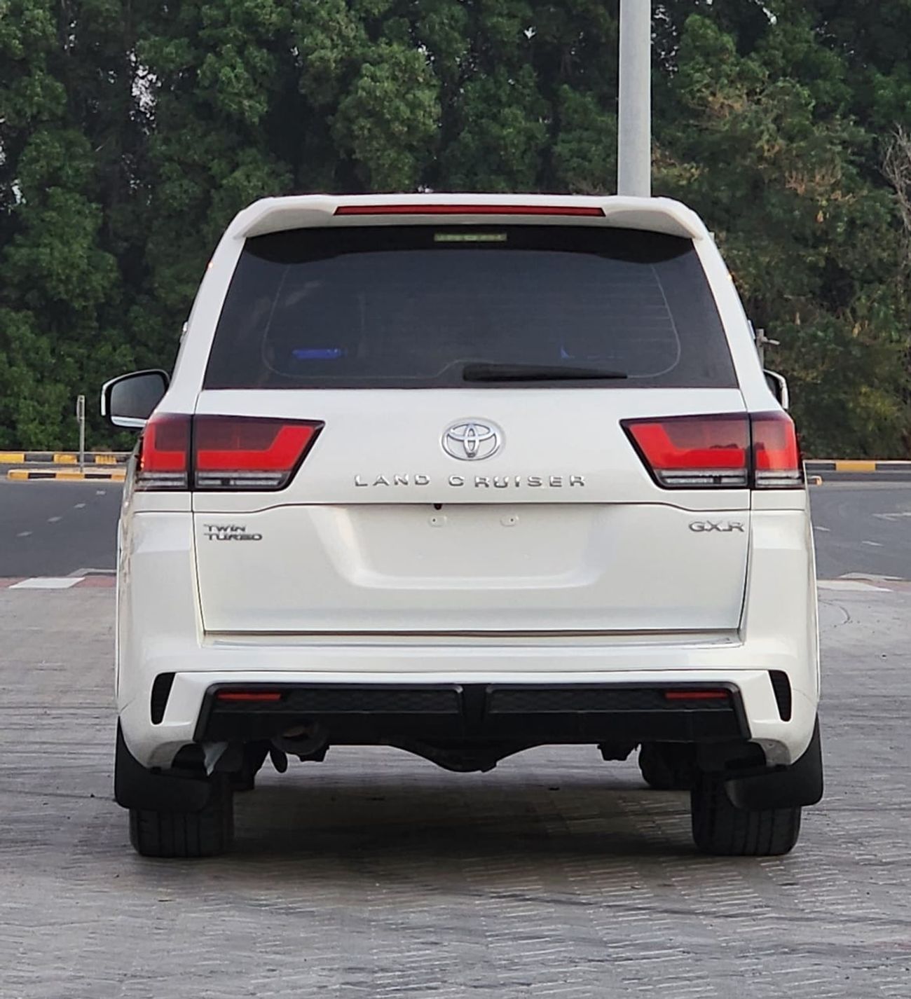 Toyota Land Cruiser GXR V8 MODEL 2014 UPGRADE 2024